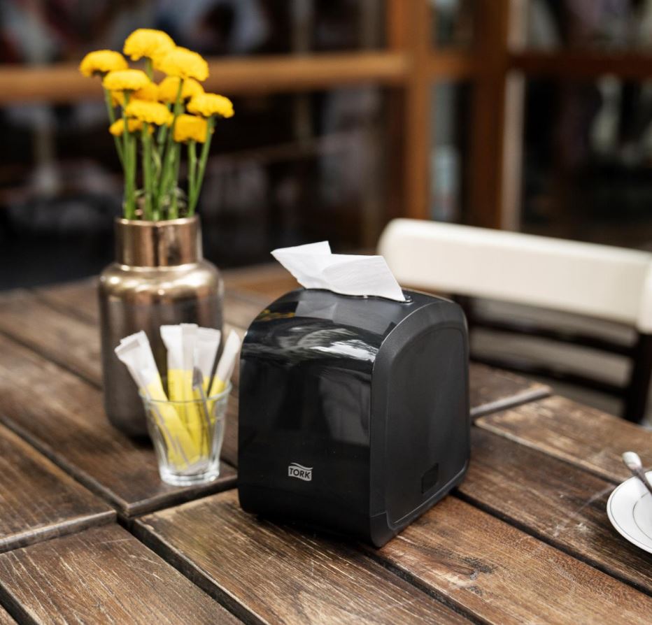 DISP. SERVILLETA TORK FIT XPRESSNAP NEGRO